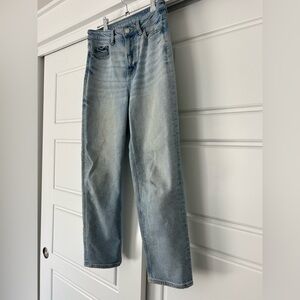 American Eagle Mom Straight Jean